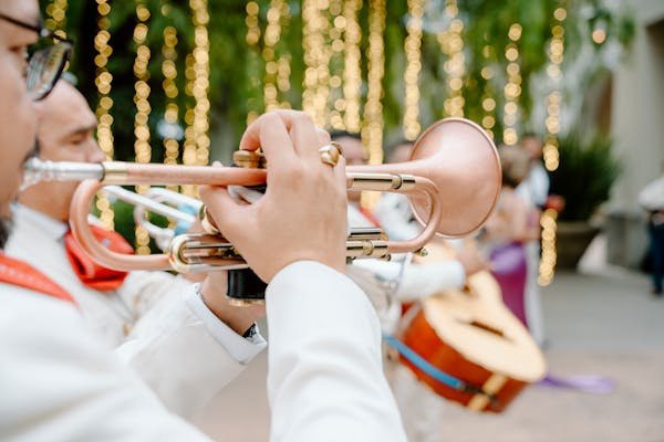 Louer un orchestre pour mariage : faites vibrer votre jour j !